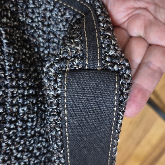 Sak Lucia Black Crochet Crossbody Bag - Picture 8 of 13